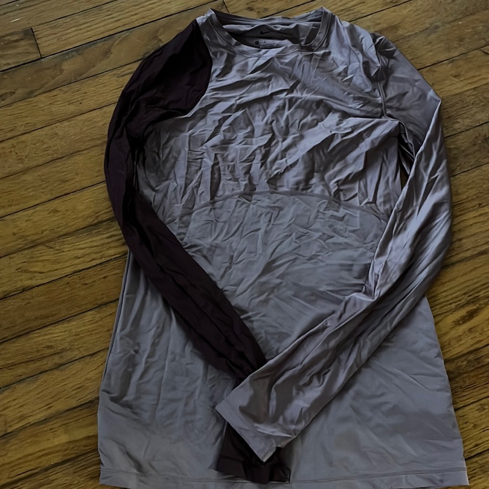 Nike pro workout long sleeve top size medium